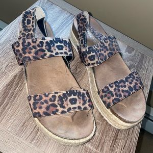 Madden Girl Sandals Womens 9 M Cybellic Leopard Espadrille